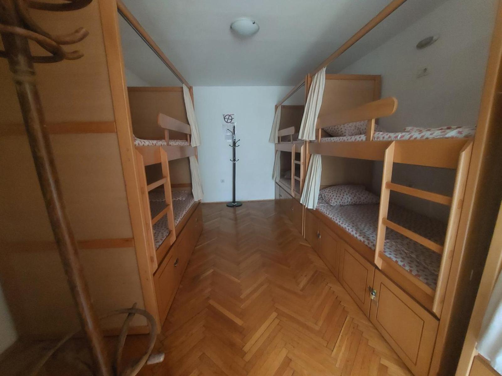 Hostel Valentin 2 Σκόπια Εξωτερικό φωτογραφία