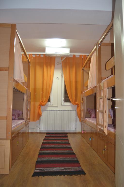 Hostel Valentin 2 Σκόπια Δωμάτιο φωτογραφία