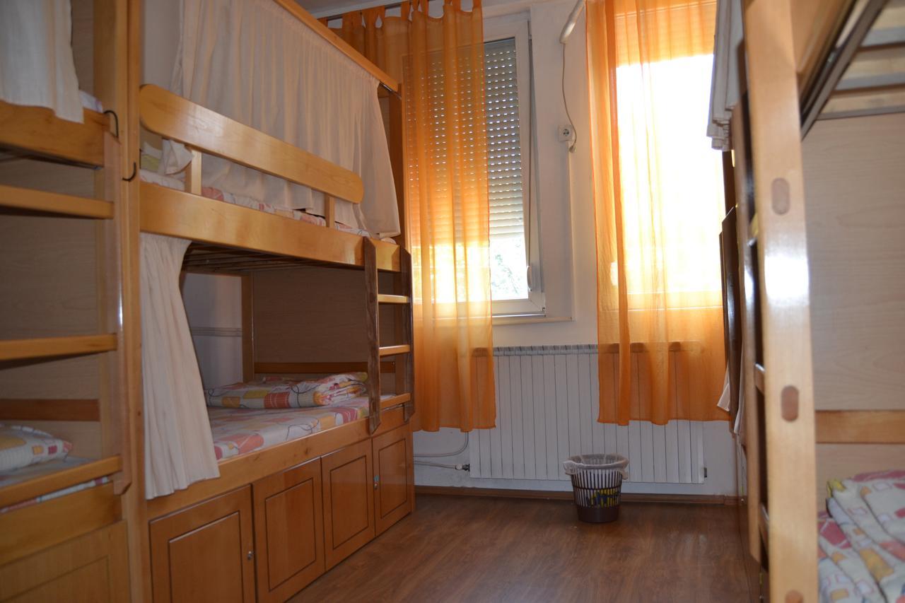 Hostel Valentin 2 Σκόπια Εξωτερικό φωτογραφία