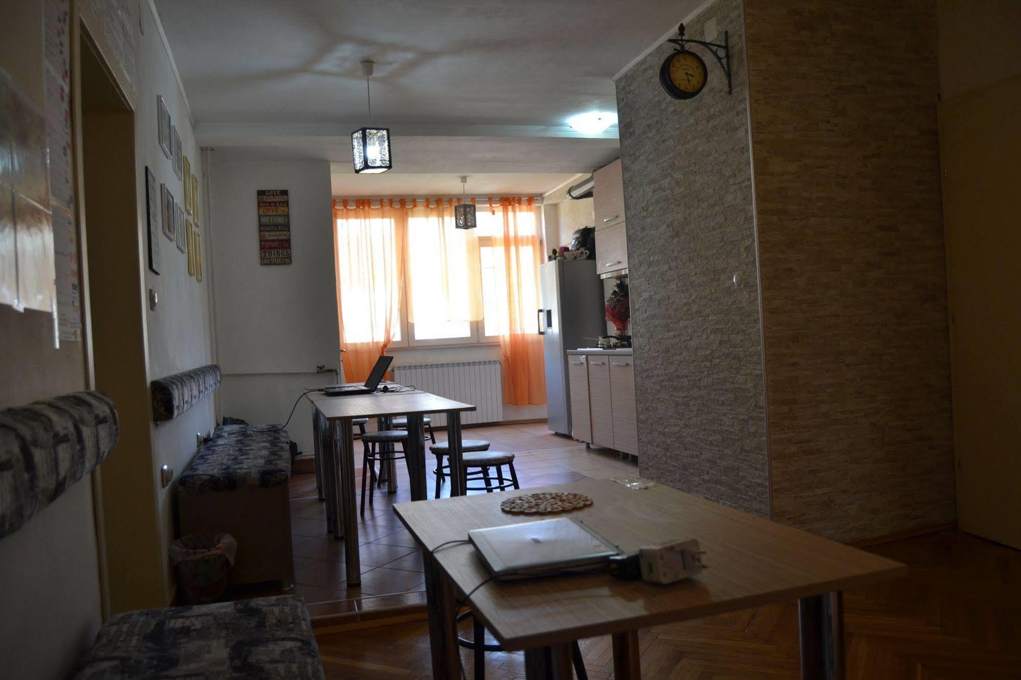 Hostel Valentin 2 Σκόπια Εξωτερικό φωτογραφία